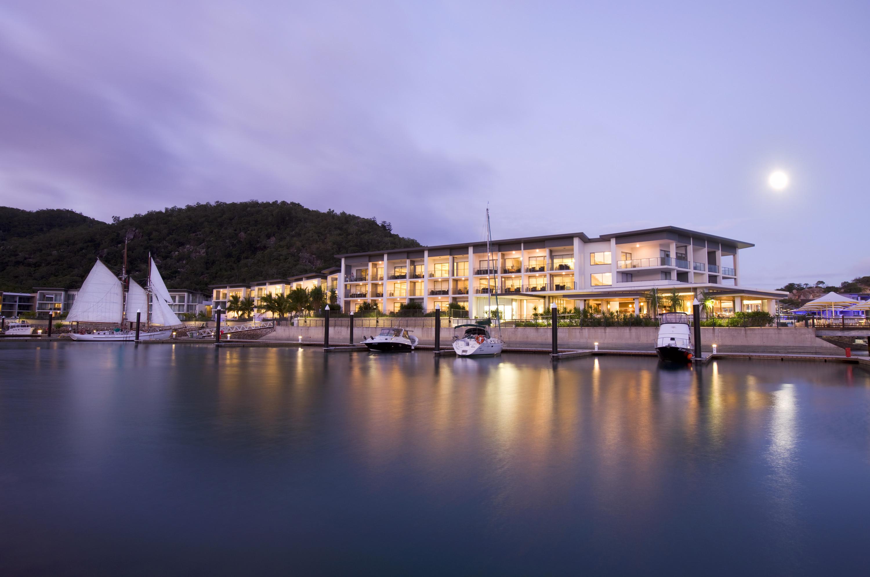 Peppers Blue On Blue Hotel Nelly Bay Exterior photo The Pearl Resort at Hamilton Island